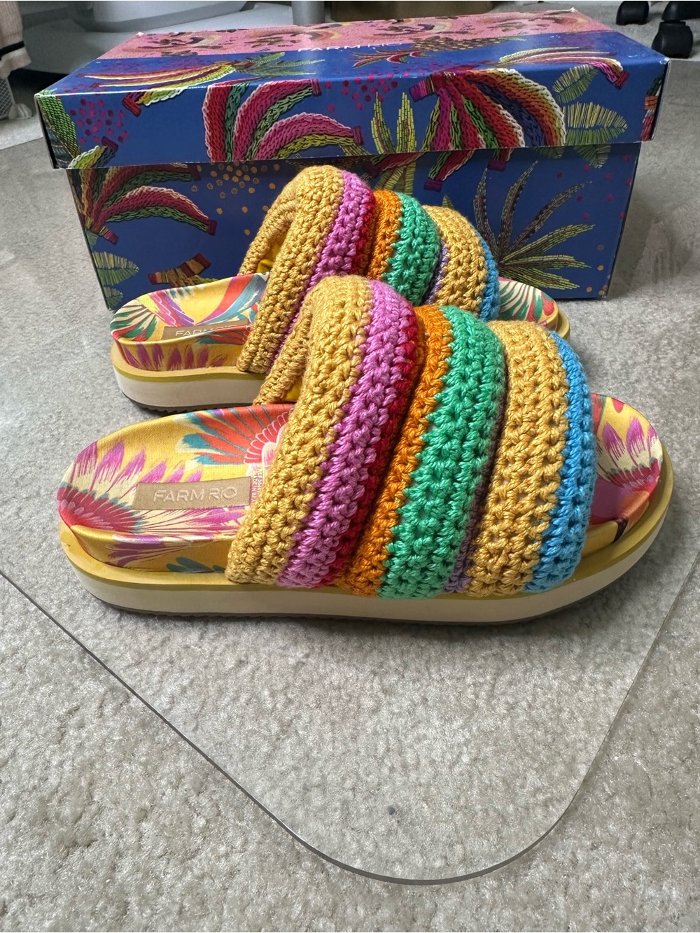 FARM RIO TOUCAN COLORFUL CROTCHET SLIDES SANDALS SZ 7 NEW
